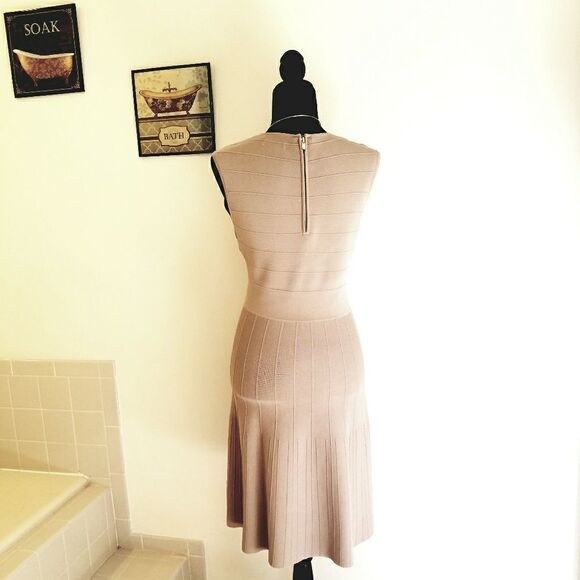 Calvin Klein bodycon dress - Picture 6 of 8